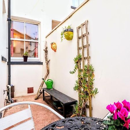 Cute Cottage 5 Min Walk From Cafes Station And Sea ヘイスティングス エクステリア 写真