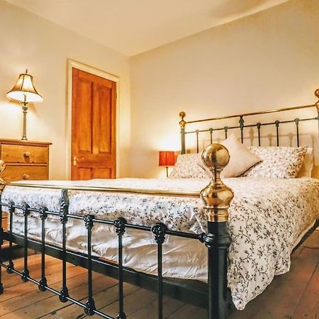 Cute Cottage 5 Min Walk From Cafes Station And Sea ヘイスティングス エクステリア 写真