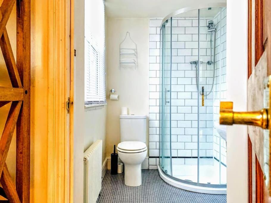 Cute Cottage 5 Min Walk From Cafes Station And Sea ヘイスティングス エクステリア 写真