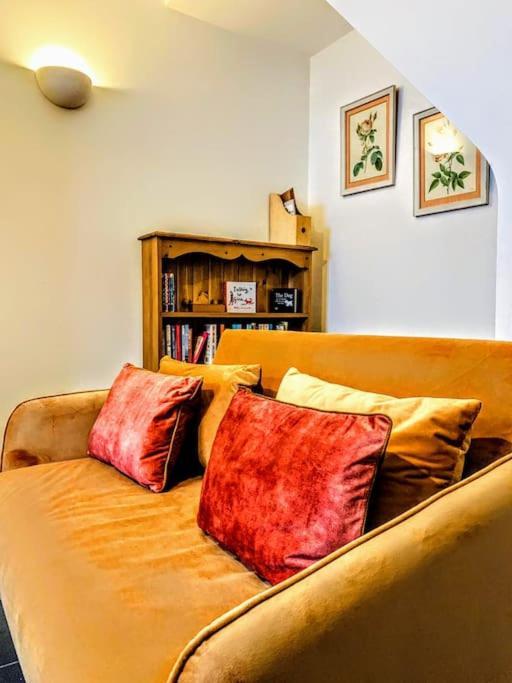 Cute Cottage 5 Min Walk From Cafes Station And Sea ヘイスティングス エクステリア 写真